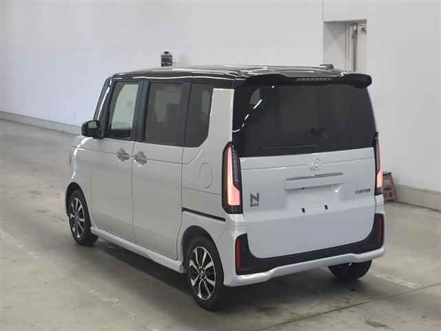 2026 Honda N_BOXカスタム Two-tone coordinated style auction photo 2