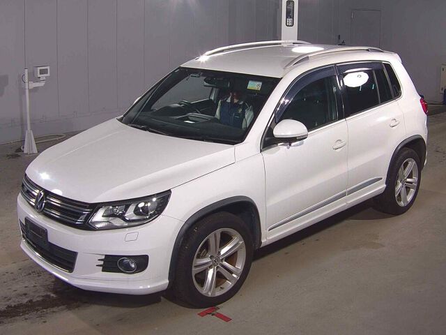 2013 Volkswagen ティグアン TSIBモショテクRライン auction photo 4