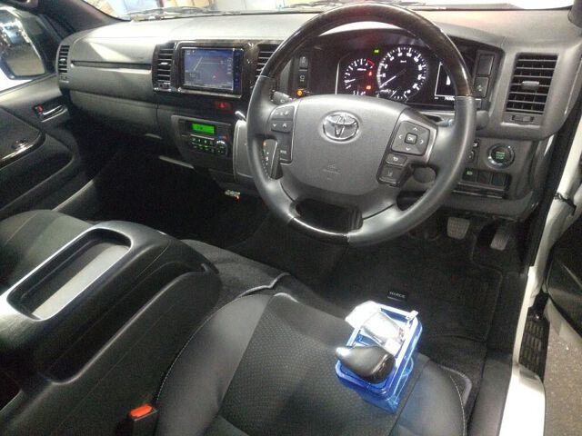 2025 Toyota Hiace L Super GL Dark 2 auction photo 3