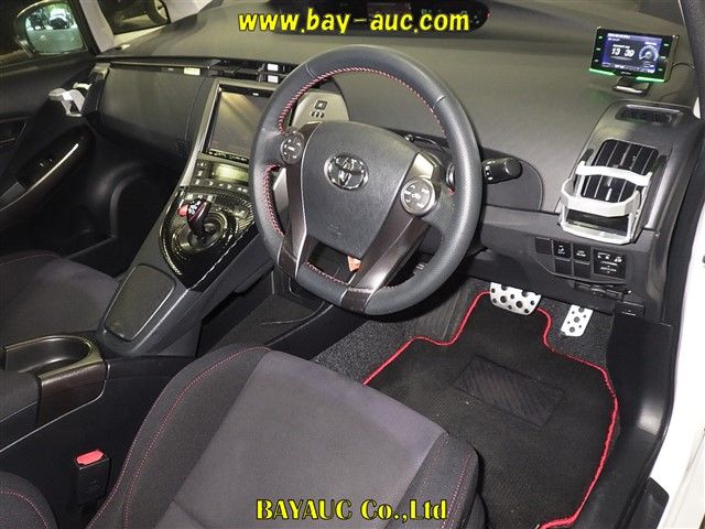 2014 Toyota Prius Sツーリングセレクション・G s auction photo 3