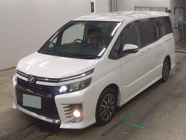 2015 Toyota Voxy ZS auction photo 4