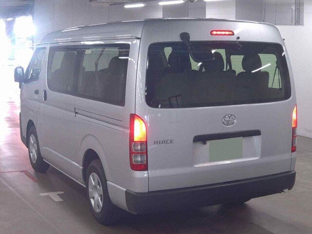 2025 Toyota Hiace DX auction photo 2