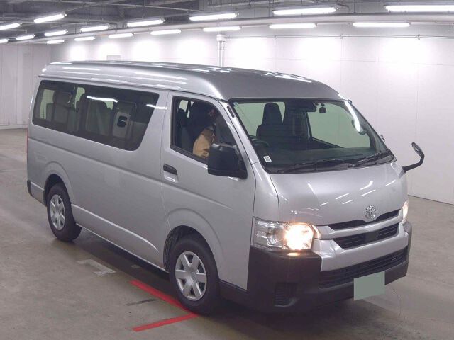 2025 Toyota Hiace DX Japan auction vehicle