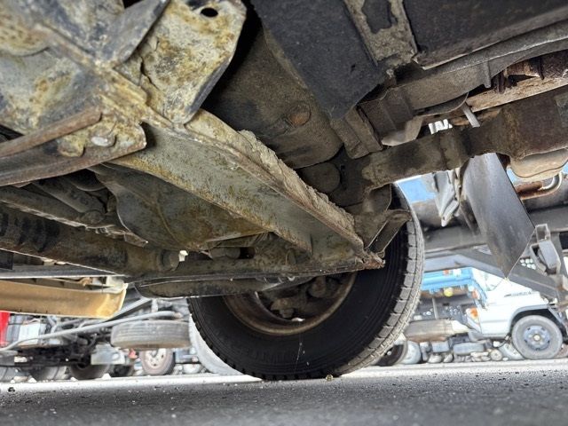 2005 Isuzu Elf Wキャブ PG.4WD auction photo 11