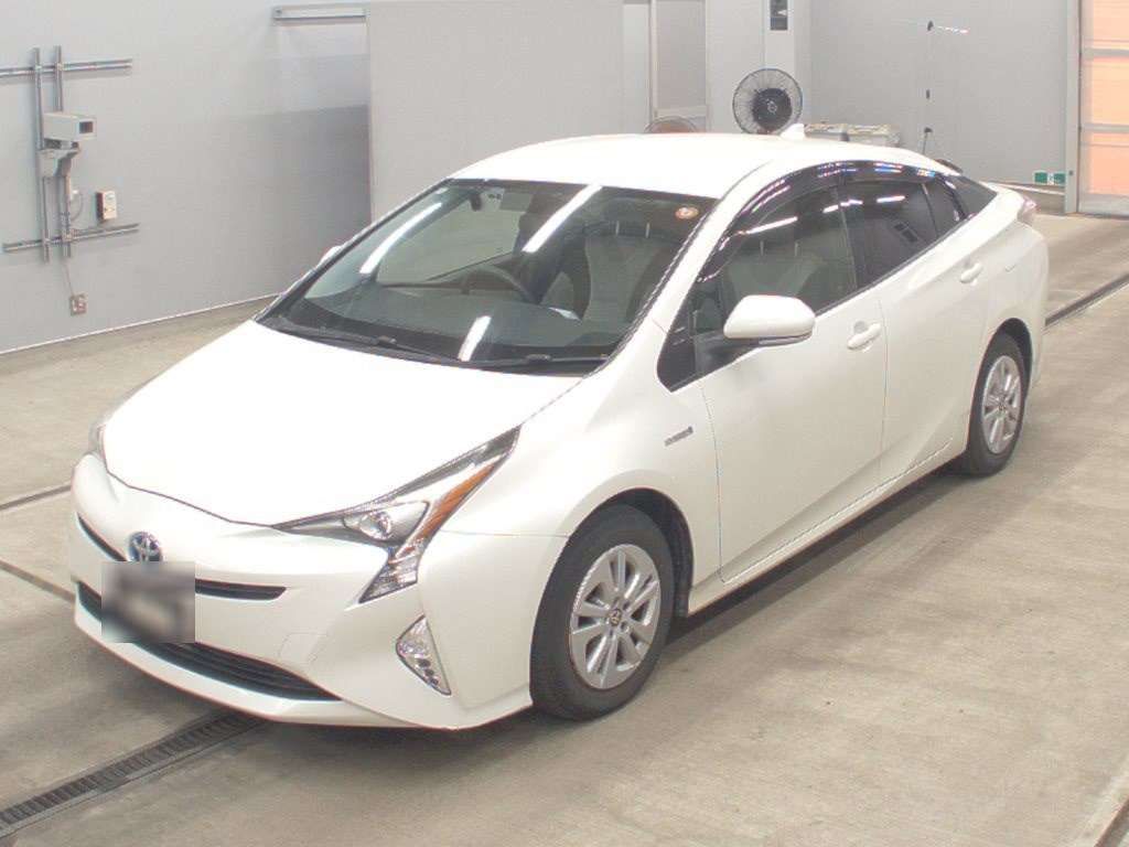Japan Auction Vehicles 16 2016 Toyota Prius S auction photo