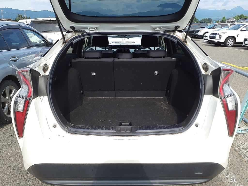 2016 Toyota Prius S auction photo 11