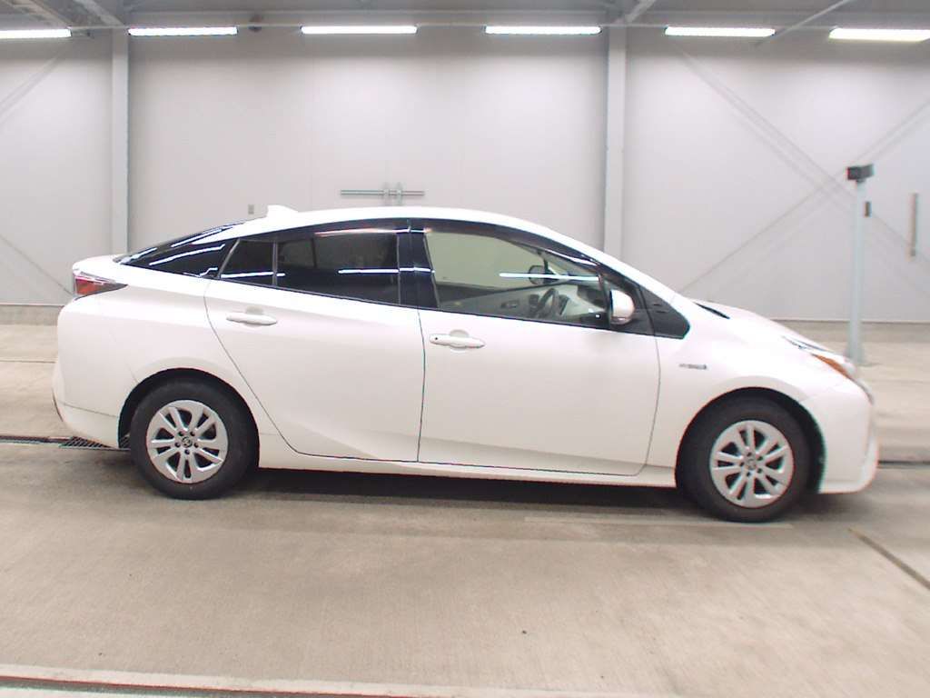 2016 Toyota Prius S auction photo 3