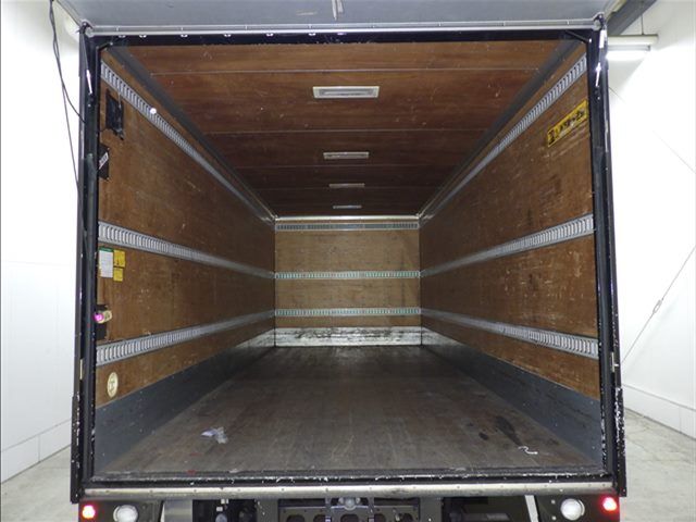 2018 Isuzu Forward バン auction photo 4