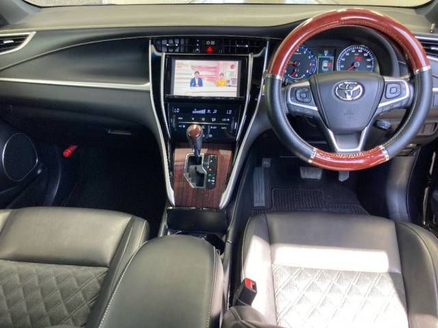 2014 Toyota Harrier premium auction photo 4
