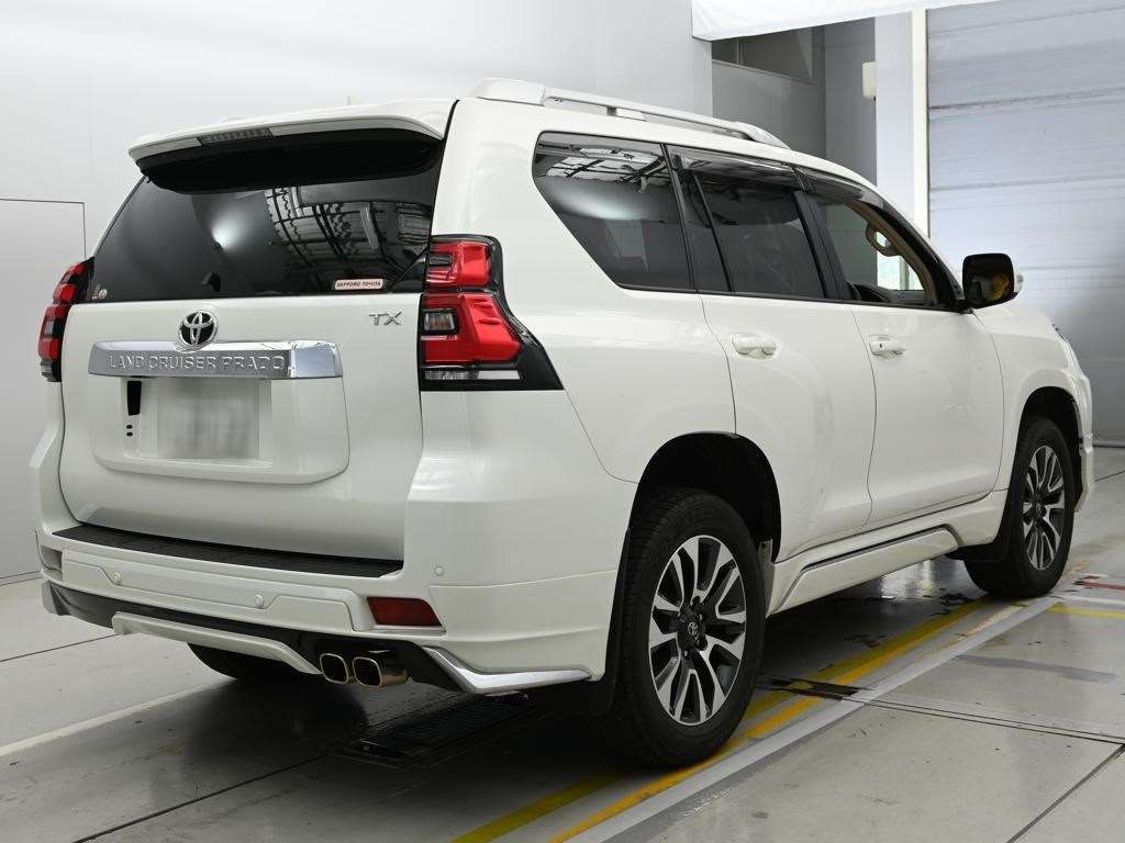 2022 Toyota Land Cruiser Prado TX Lパッケージ 4WD auction photo 2