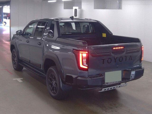 2026 Toyota Hilux Z Adventure 4WD auction photo 2