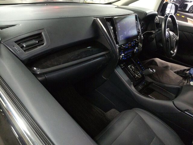 2022 Toyota Alphard SR C Package 4WD auction photo 3