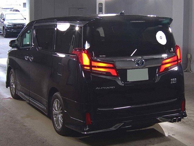 2022 Toyota Alphard SR C Package 4WD auction photo 2