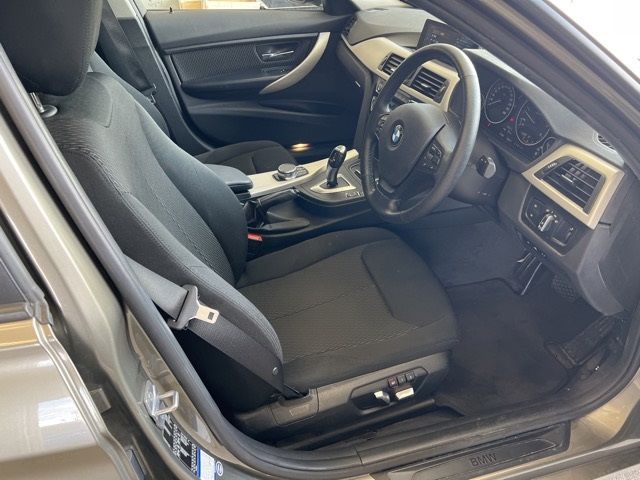 2017 BMW BMW 320D auction photo 4