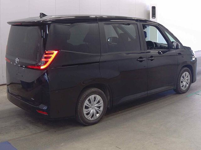 2023 Toyota Noah X auction photo 5