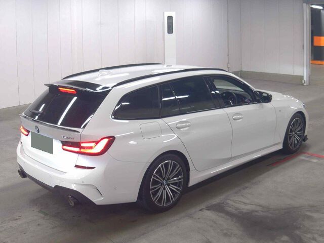 2020 BMW 3 Series 320DXDRツリMスポ 4WD auction photo 5