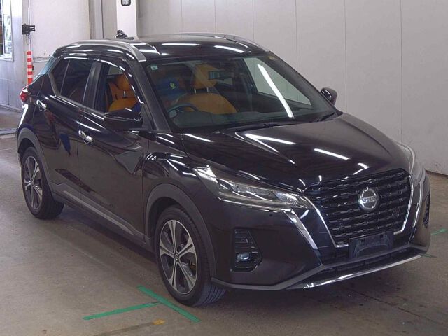 2021 Nissan Kicks X Two-Tone Interior Edition Japan auction vehicle