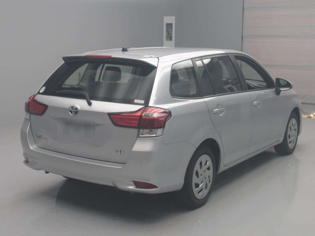 2021 Toyota Corolla Fielder Hybrid EX auction photo 2