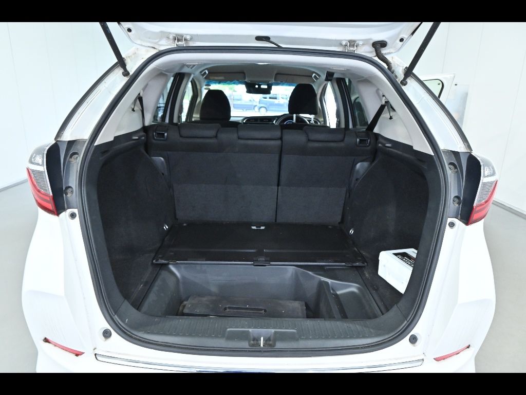 2019 Honda Shuttle G Honda Sensing auction photo 13