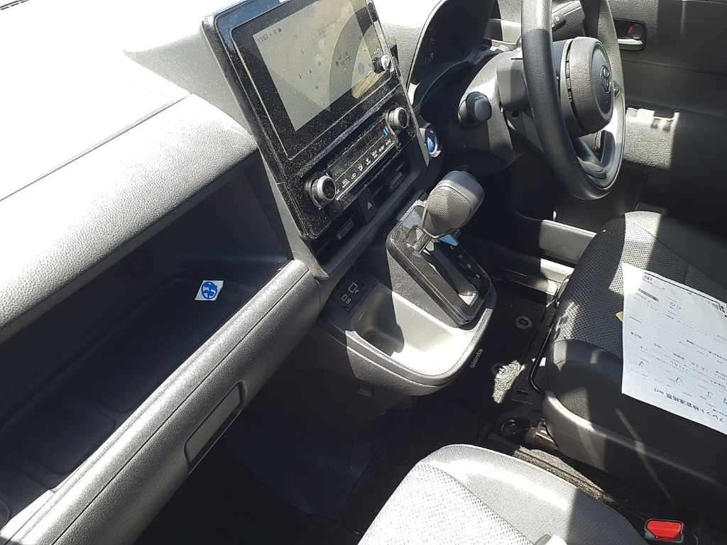 2023 Toyota Sienta ハイブリッドG auction photo 10