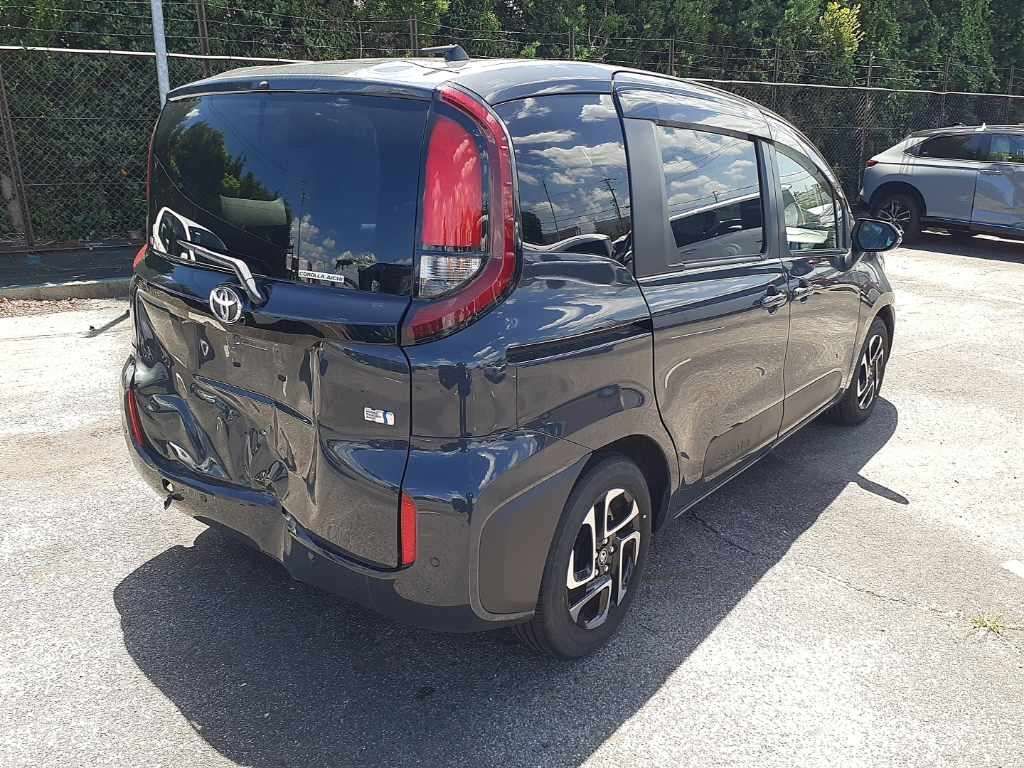 2023 Toyota Sienta ハイブリッドG auction photo 2