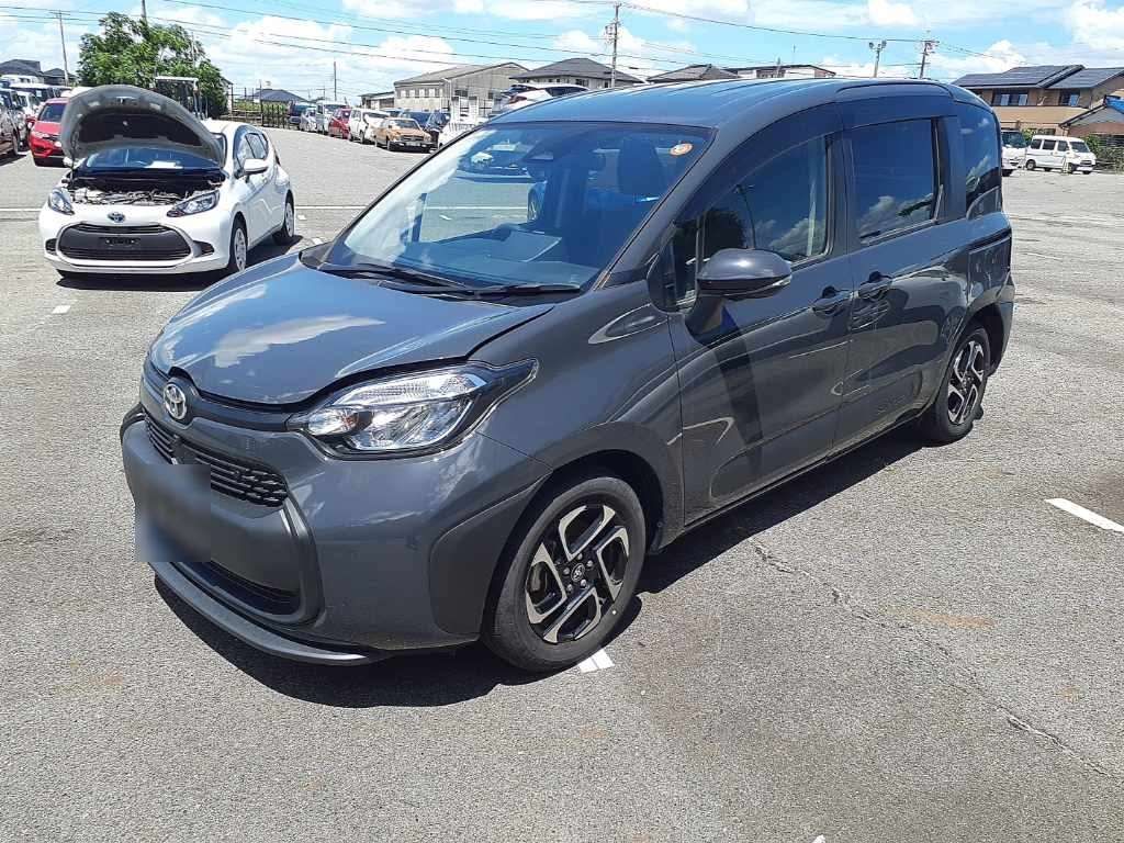 Japan Auction Vehicles 12 2023 Toyota Sienta ハイブリッドG auction photo