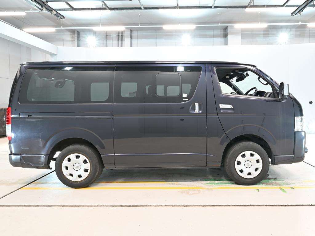 2022 Toyota Hiace スーパーGL ダークプライ 4WD auction photo 3