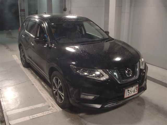 2017 Nissan X-Trail 20X Japan auction vehicle
