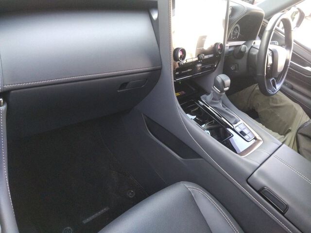 2024 Toyota Alphard Z auction photo 3