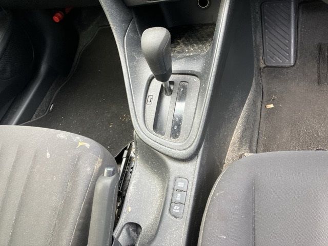 2023 Toyota Yaris ハイブリッド X auction photo 5