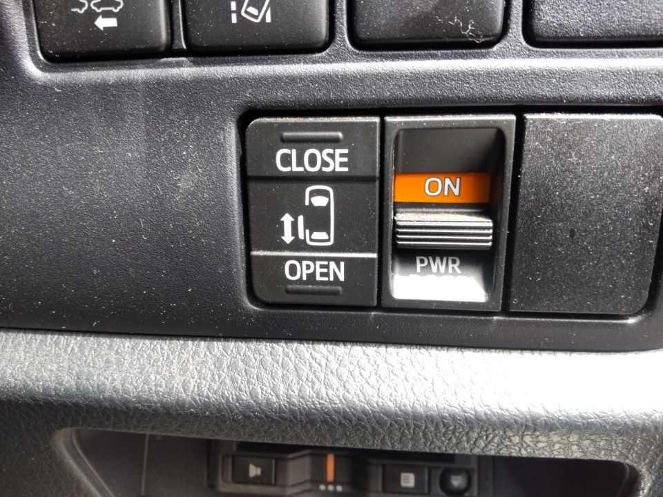 2019 Toyota Noah auction photo 32