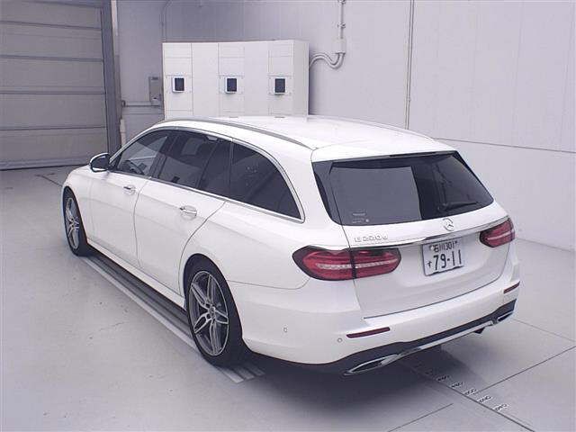 2018 Mercedes-Benz E220dアバンギャルドスポーツ auction photo 2