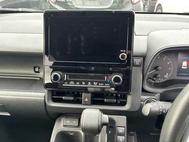 2023 Toyota Sienta G auction photo 6