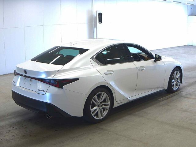 2021 Lexus IS IS300H auction photo 5