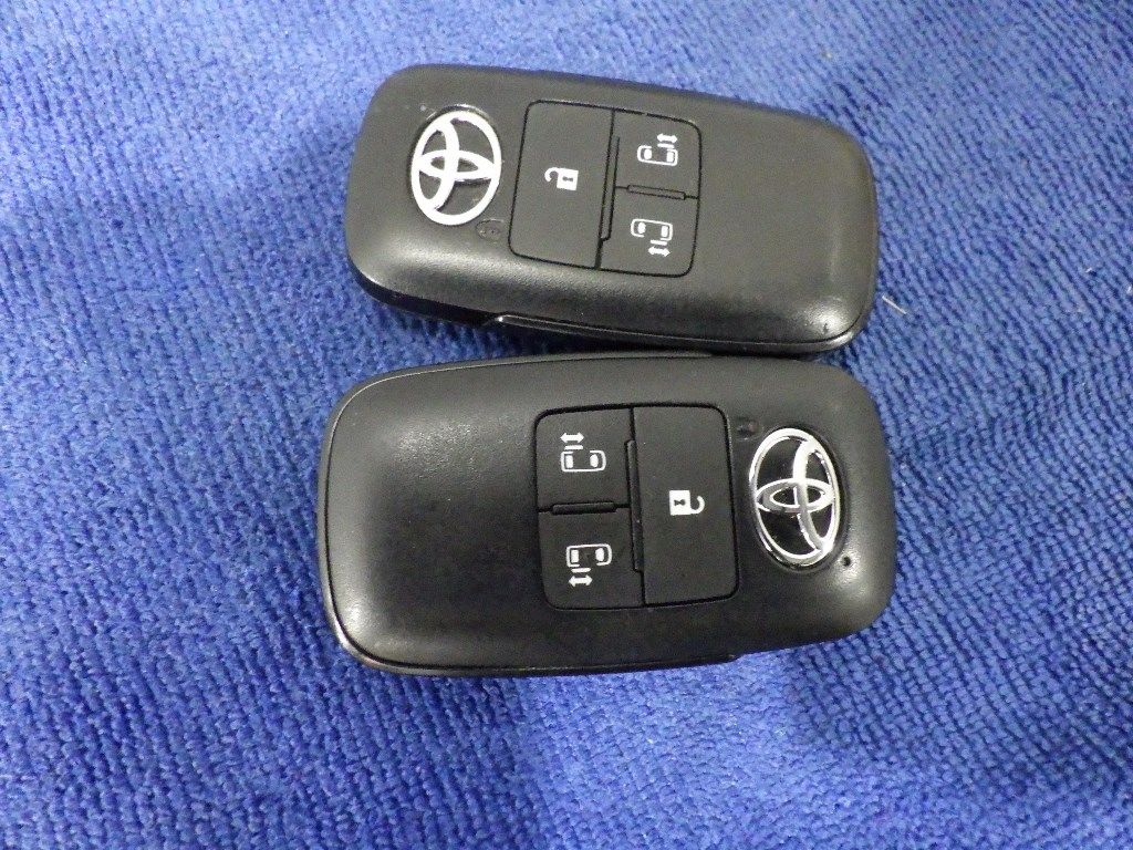2022 Toyota Roomy カスタムG-T auction photo 12
