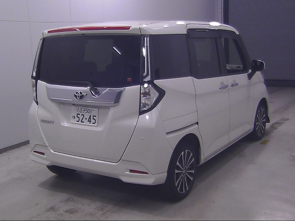 2022 Toyota Roomy カスタムG-T auction photo 2