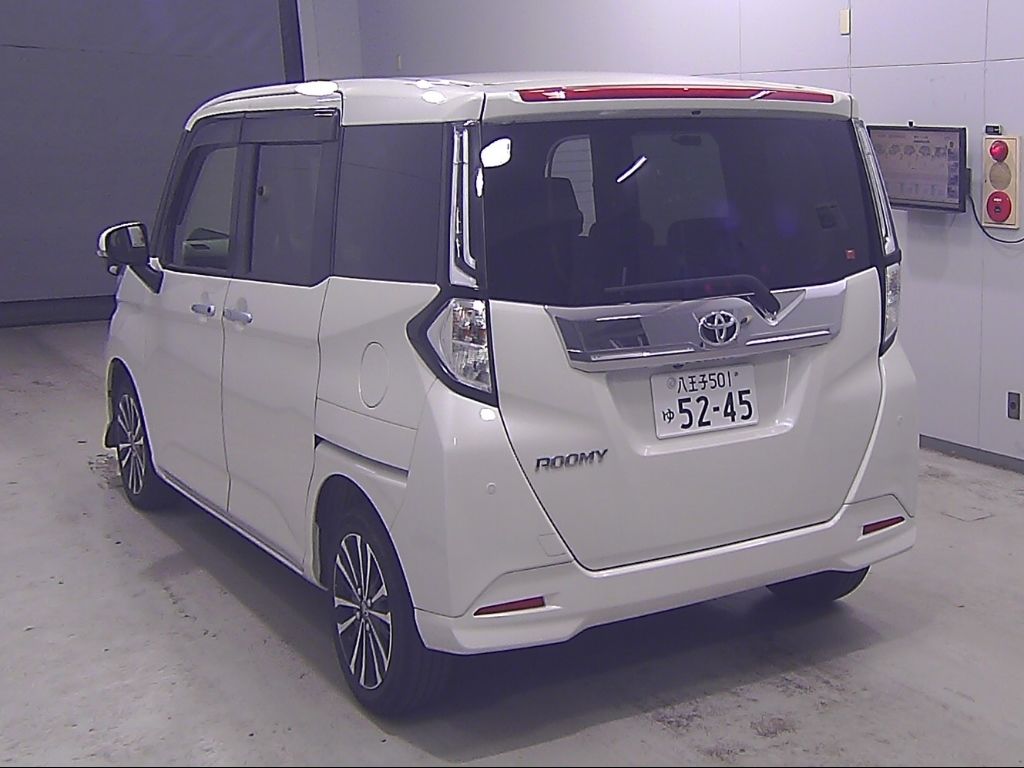 2022 Toyota Roomy カスタムG-T auction photo 5