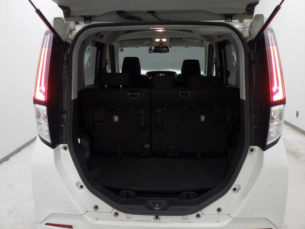 2022 Toyota Roomy カスタムG-T auction photo 8