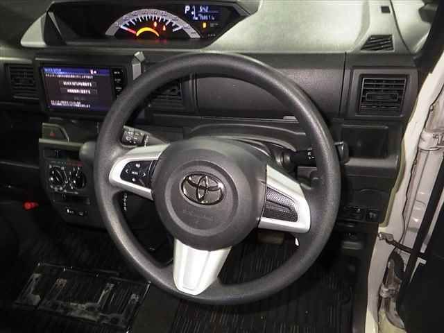 2019 Toyota ピクシスメガ D SA III auction photo 8