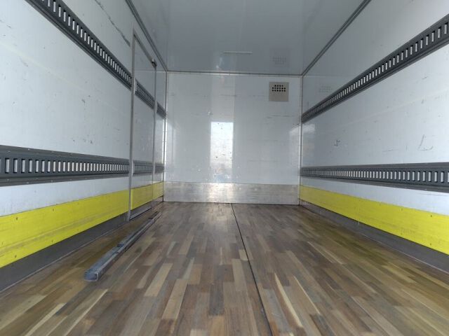 2020 Isuzu Elf Panel Van P/G auction photo 3
