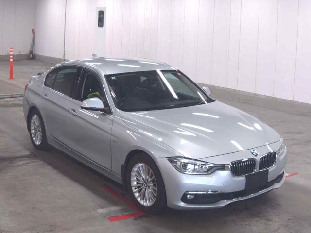 2017 BMW 3 Series 320D Luxury Japan auction vehicle