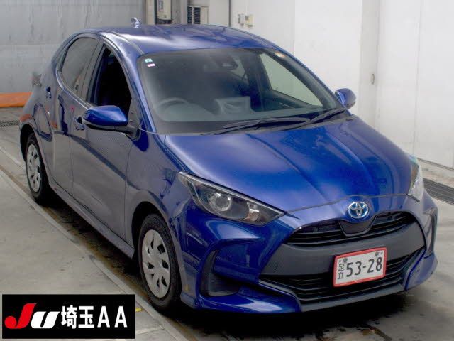 Japan Auction Vehicles 12 2021 Toyota Yaris ハイブリッドX auction photo