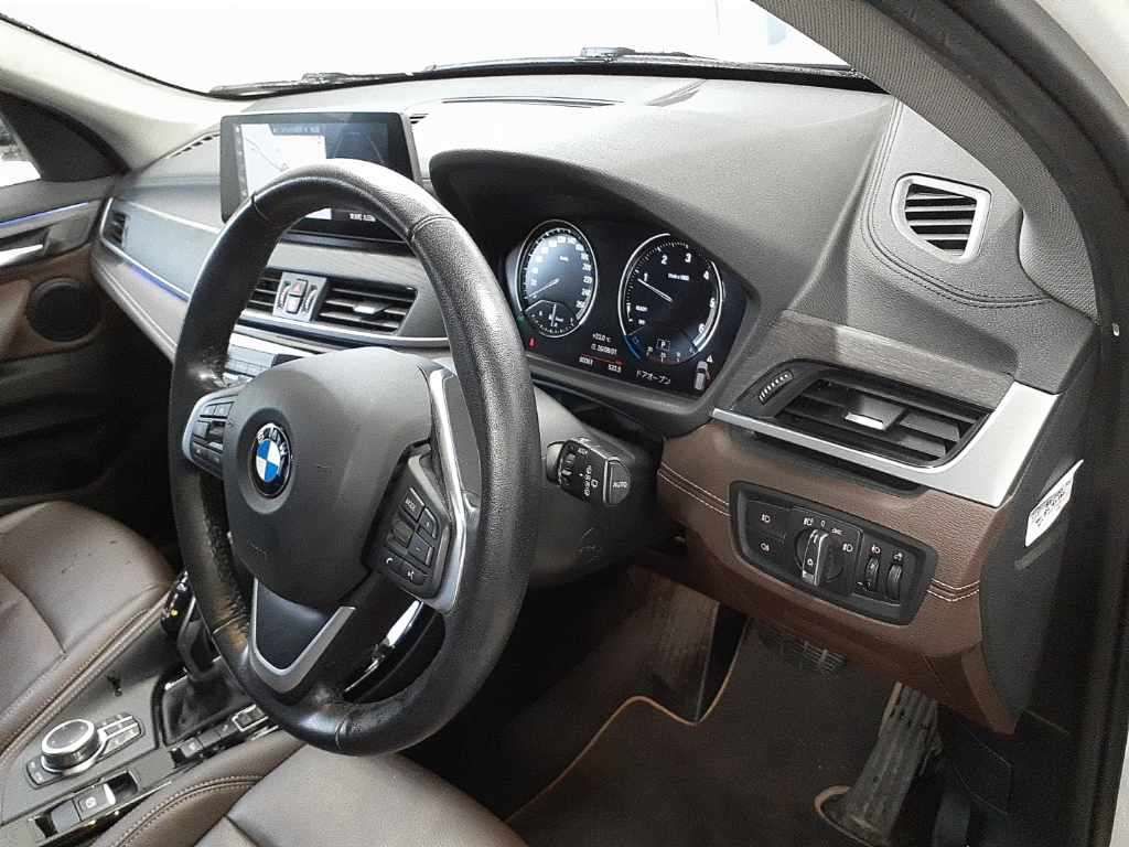 2020 BMW X1 xDrive 18d xLine 4WD auction photo 7