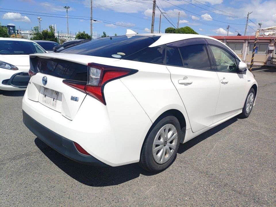 2019 Toyota Prius auction photo 2