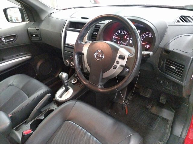 2013 Nissan X-Trail 20XTT 4WD auction photo 3