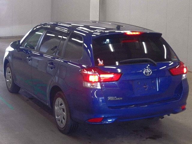 2023 Toyota Corolla Fielder EX auction photo 2