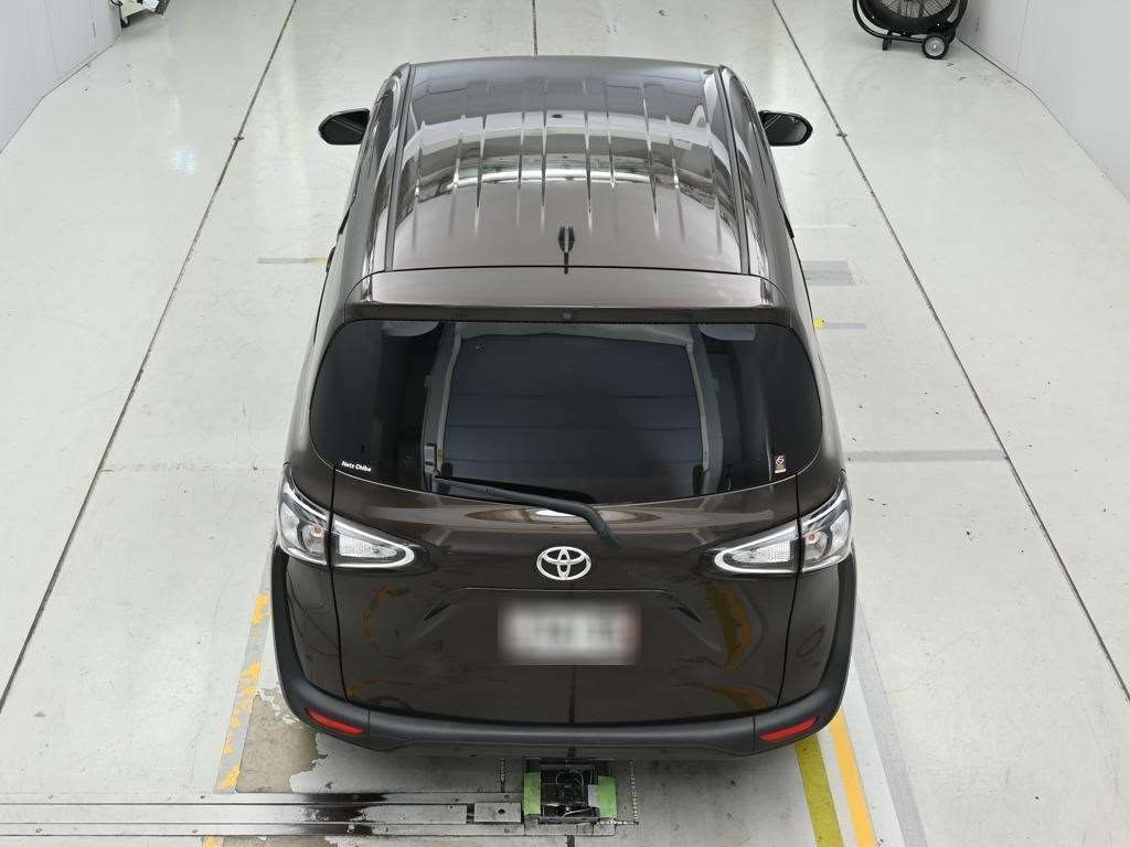 2022 Toyota Sienta Fanbase G auction photo 8