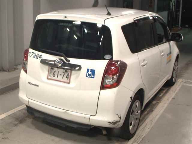 2010 Toyota Ractis auction photo 5