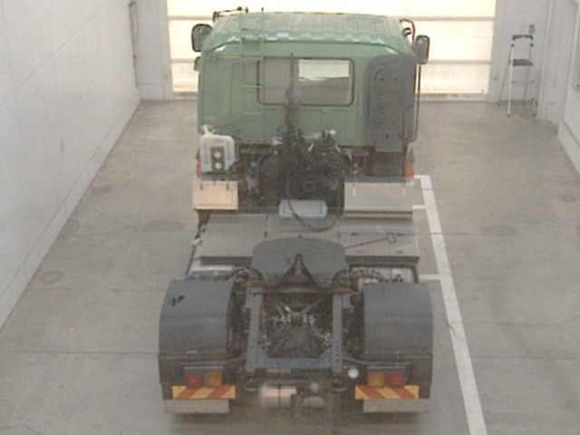 2013 Isuzu tractor auction photo 3