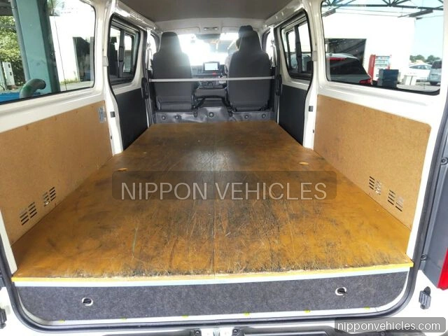 2026 Toyota Hiace ロングDXジャストロー auction photo 6